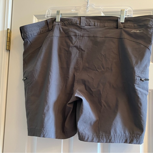 Eddie Bauer Women’s Gray First Ascent Hiking Shorts - Picture 3 of 5